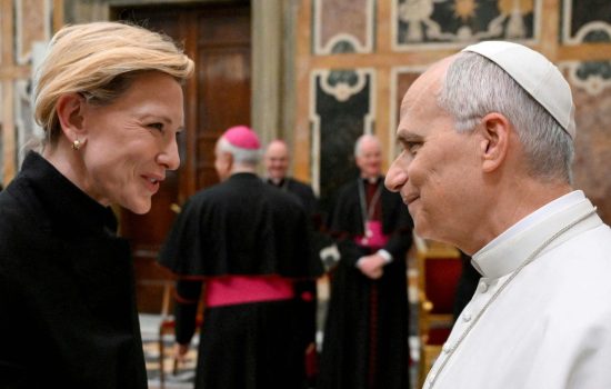 Cate Blanchett and other filmmakers meet the Pope at the Vatican